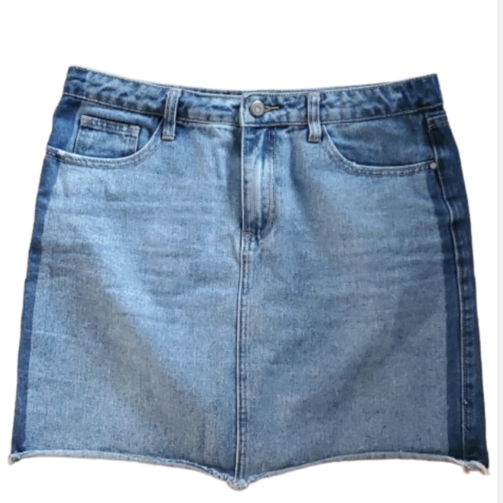 Papaya Womans High Rise Essential Denim Skirt Size‎ Large